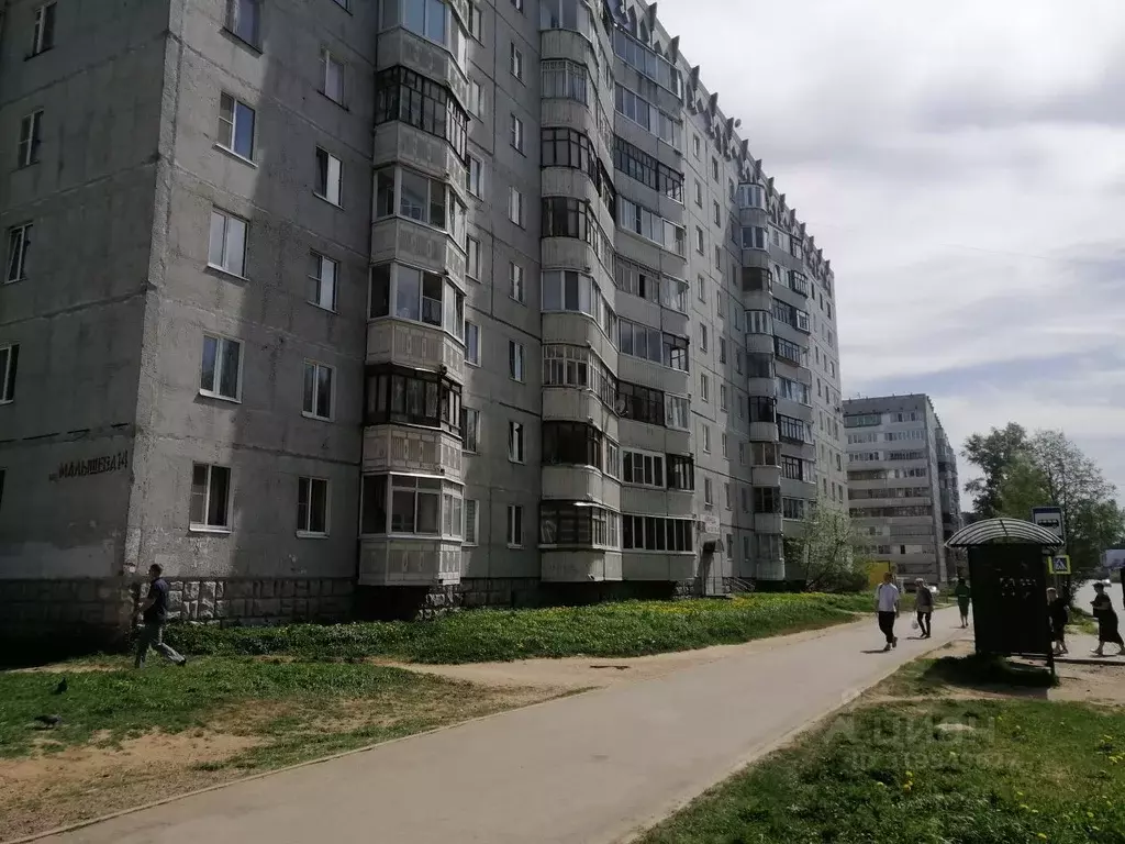 Помещение свободного назначения в Коми, Сыктывкар ул. Малышева, 14 (17 ... - Фото 0