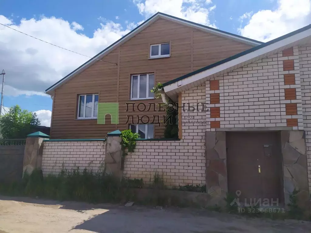 Коттедж в Марий Эл, Волжск ул. Авиации, 21 (326 м) - Фото 1