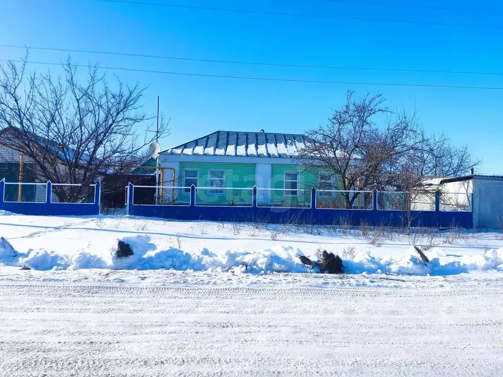 Дом в Воронежская область, Грибановский пгт ул. Ленинская, 62 (55 м) - Фото 1