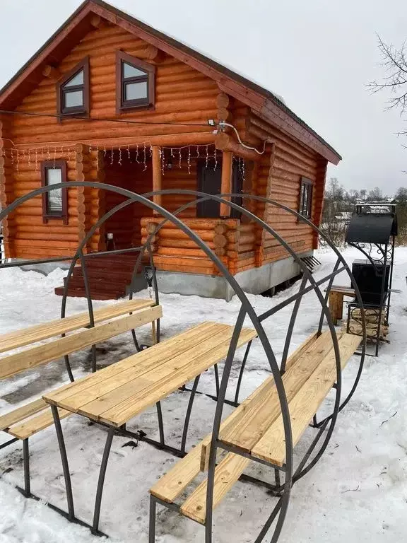 Дом в Новгородская область, Валдай Береговая ул., 2 (100 м) - Фото 0