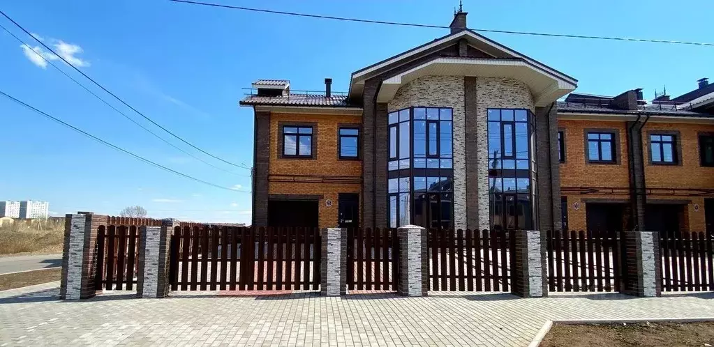 Таунхаус в Хакасия, Усть-Абаканский район, с. Калинино, Добрый Мир кп ... - Фото 1