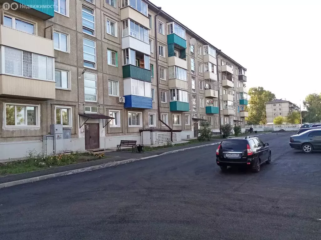 3-комнатная квартира: Зима, микрорайон Ангарский, 12 (55.4 м) - Фото 1