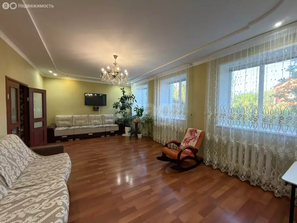 Дом в Стерлитамак, микрорайон Солнечный, Солнечная улица (213 м) - Фото 2