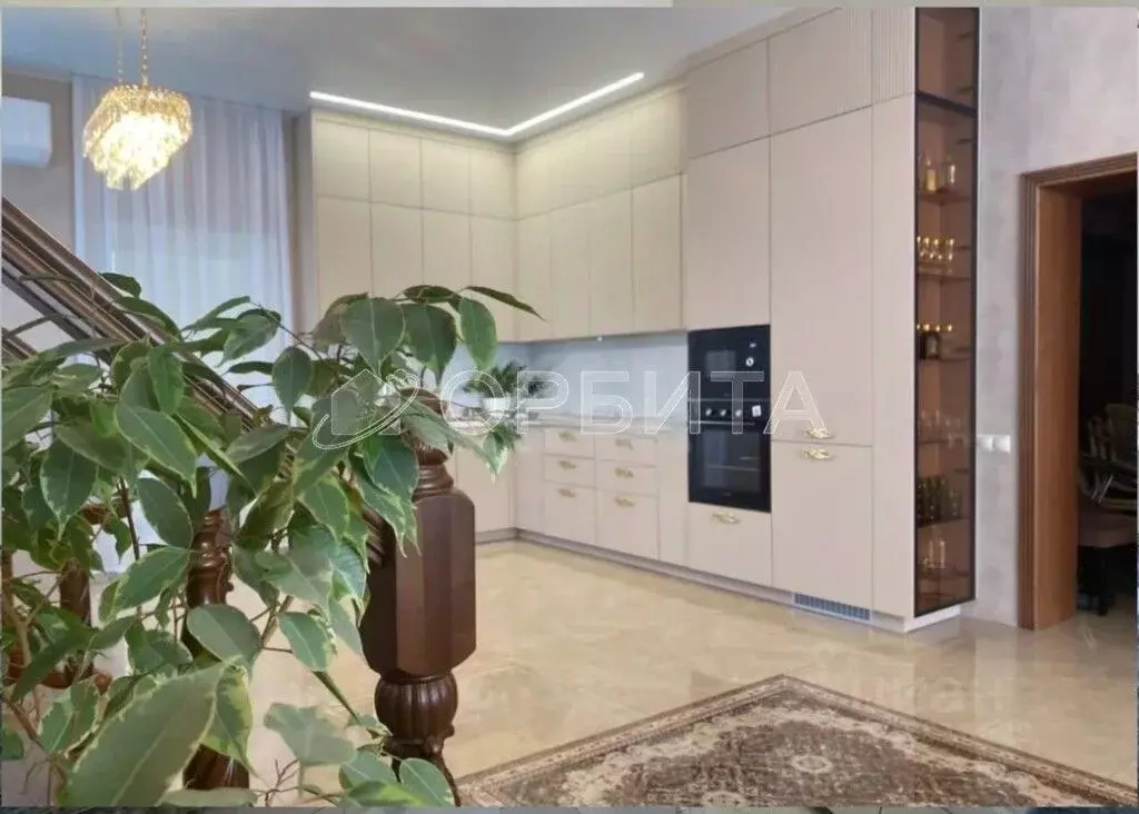 Дом в Тюменская область, Тюмень Радужная ул., 37 (200 м) - Фото 1