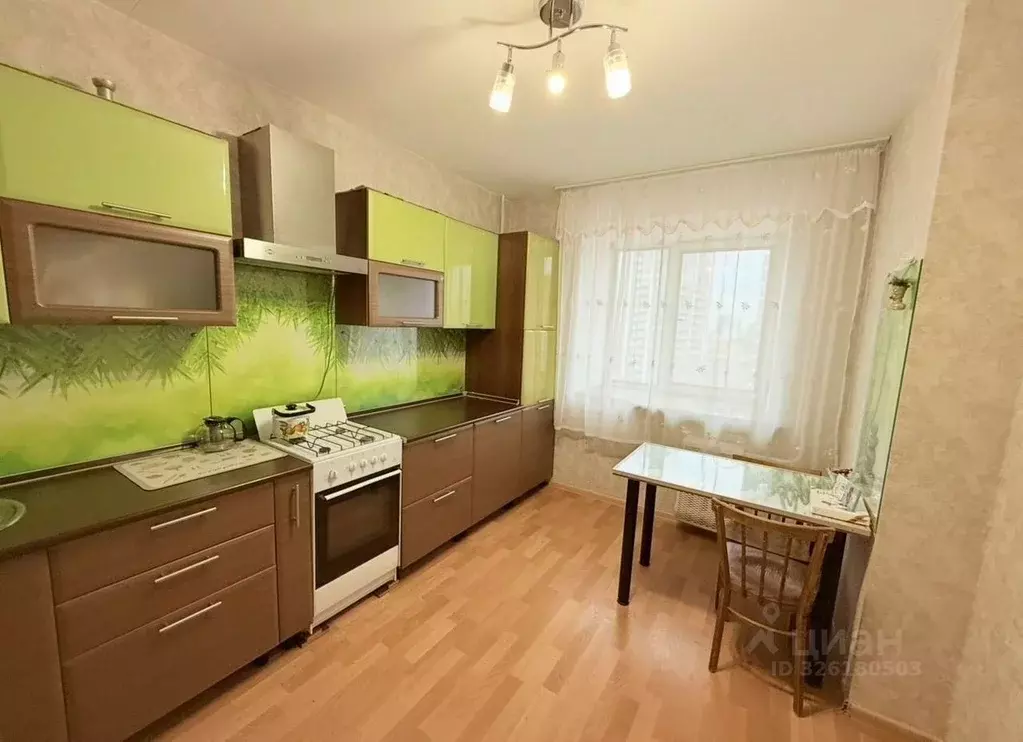 2-к кв. Свердловская область, Екатеринбург ул. Билимбаевская, 3 (64.0 ... - Фото 1