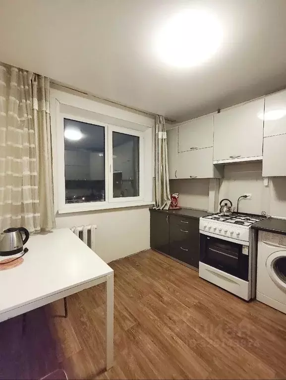 1-к кв. Башкортостан, Салават ул. Губкина, 9 (40.0 м) - Фото 1