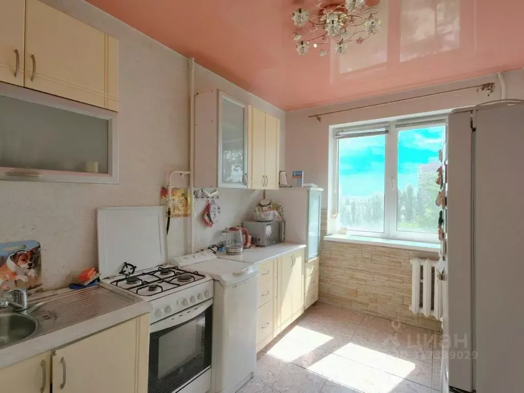 2-к кв. Волгоградская область, Волгоград ул. Маршала Еременко, 66 ... - Фото 0