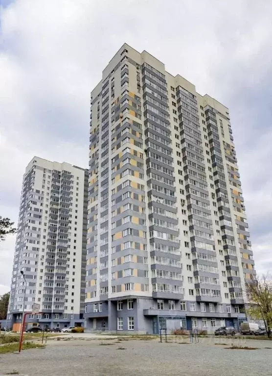 2-к кв. Свердловская область, Екатеринбург ул. Амундсена, 118 (75.0 м) - Фото 0