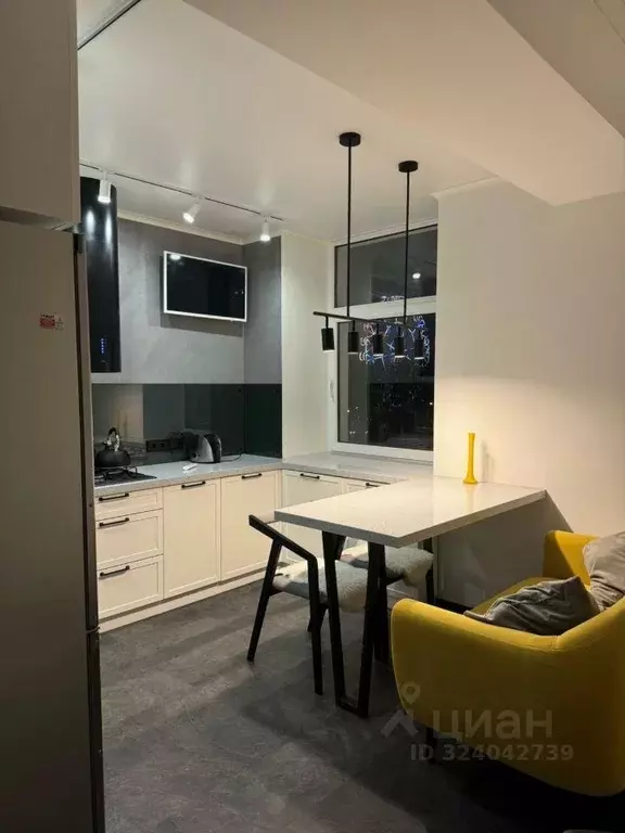 2-к кв. Пермский край, Пермь Комсомольский просп., 47 (60.0 м) - Фото 1