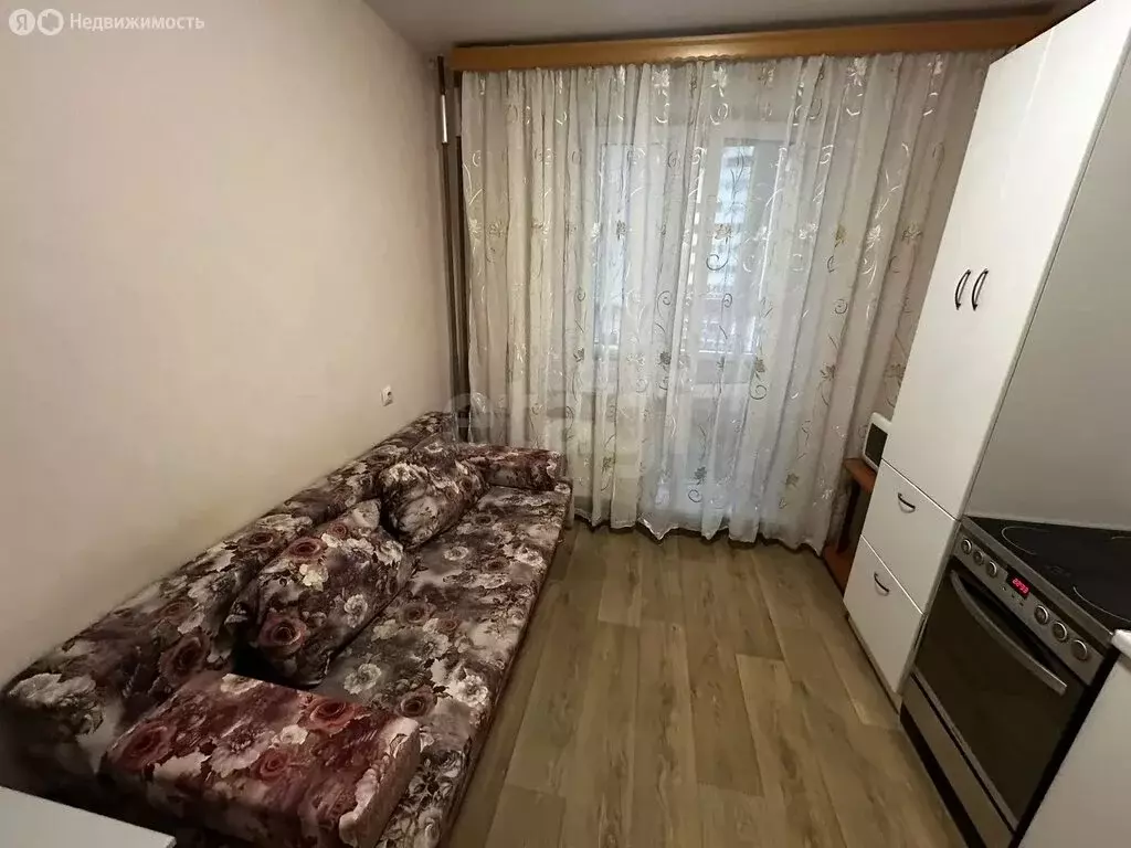 Квартира-студия: Тюмень, улица Новосёлов, 111 (15 м) - Фото 2