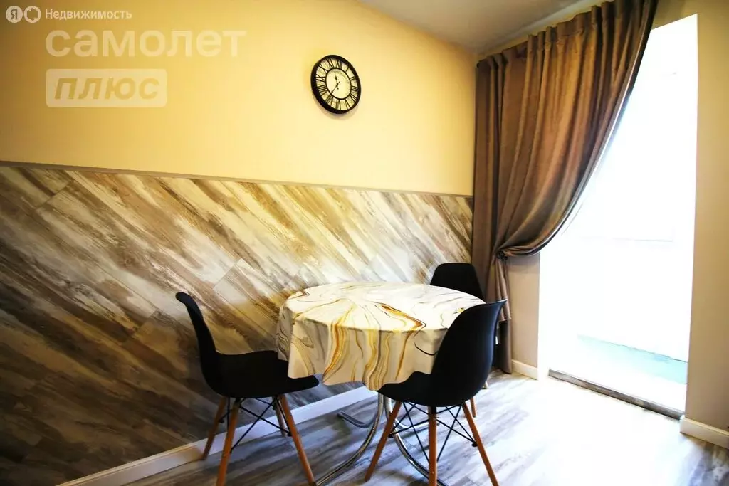 3-комнатная квартира: Калининград, Воздушная улица, 2 (62.1 м) - Фото 0