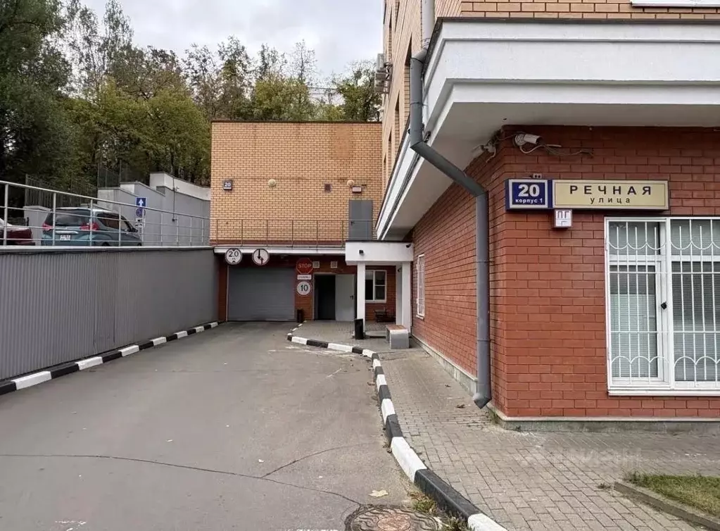 Гараж в Московская область, Красногорск Речная ул., 20к1 (15 м) - Фото 1