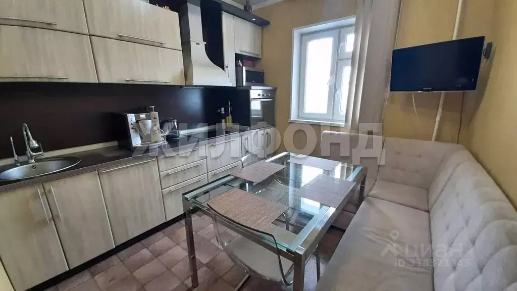 3-к кв. Ханты-Мансийский АО, Когалым ул. Мира, 18А (62.3 м) - Фото 0