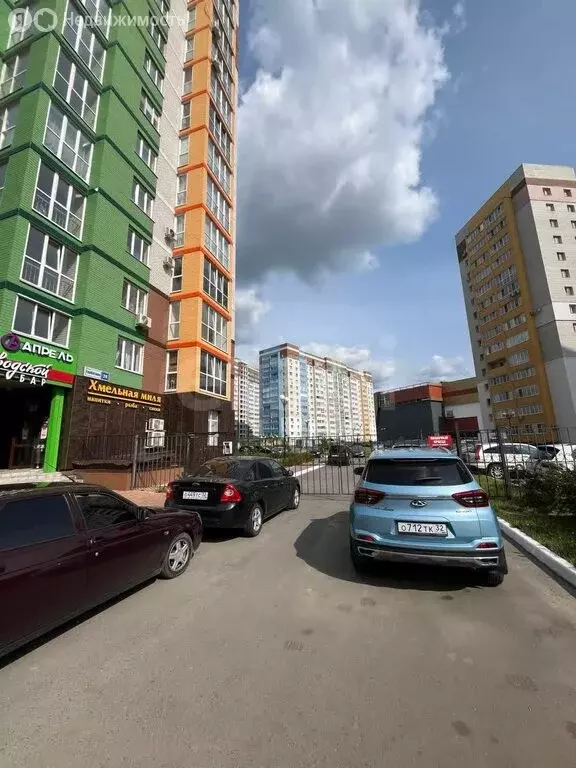 2-комнатная квартира: Брянск, улица Горбатова, 24 (62.2 м) - Фото 1