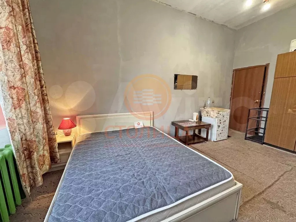 Комната 90 м в 6-к., 9/22 эт. - Фото 1