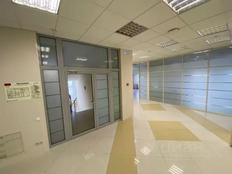 Офис в Санкт-Петербург ул. 3-я Конная Лахта, 48А (950 м) - Фото 1