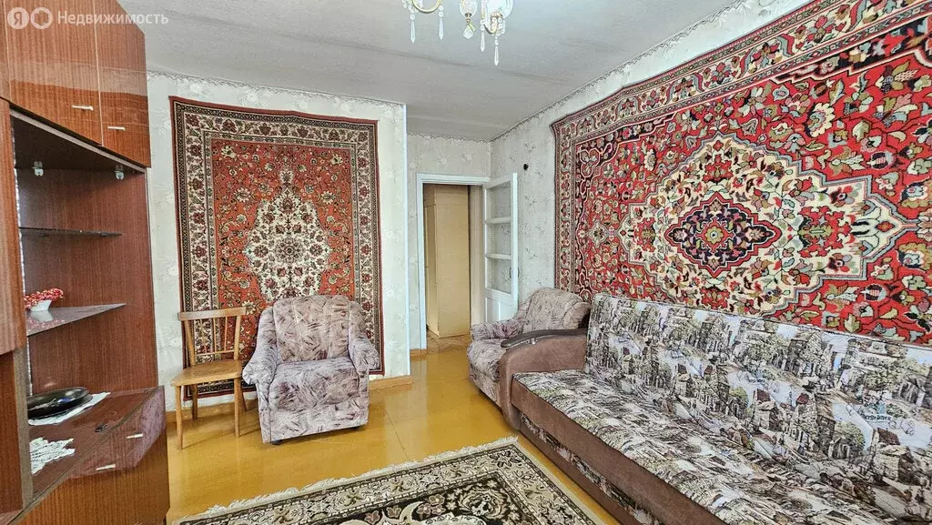3-комнатная квартира: Октябрьский, Девонская улица, 18 (50.1 м) - Фото 1