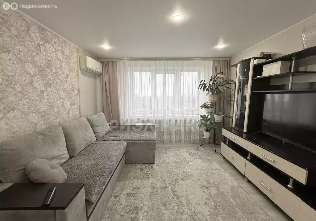 3-комнатная квартира: Брянск, Красноармейская улица, 170Б (61.2 м) - Фото 1