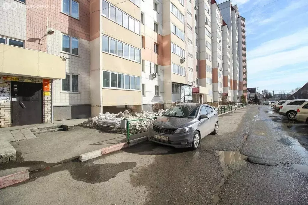 3-комнатная квартира: Барнаул, Новгородская улица, 14 (71.9 м) - Фото 1