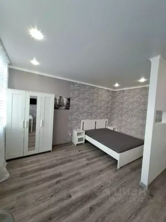 Студия Тюменская область, Тюмень ул. Тимофея Чаркова, 83 (34.0 м) - Фото 1