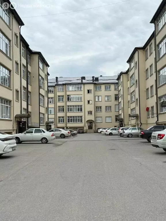2-комнатная квартира: Нальчик, район Горная, Солнечная улица, 8к1 (69 ... - Фото 1