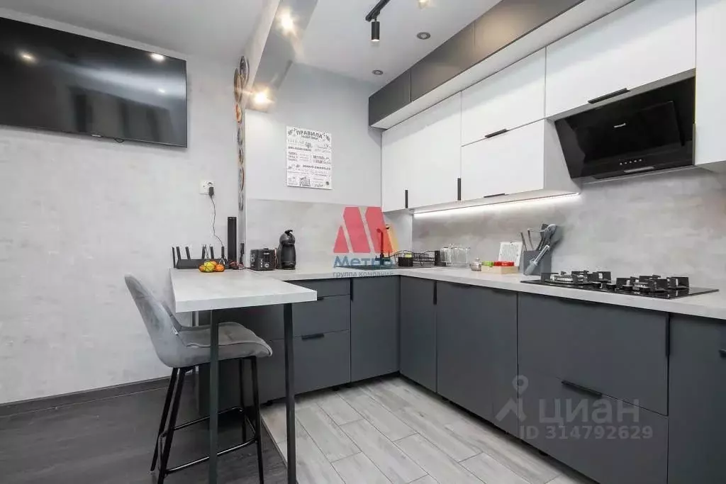 3-к кв. Ярославская область, Ярославль ул. Фурманова, 6 (102.0 м) - Фото 1