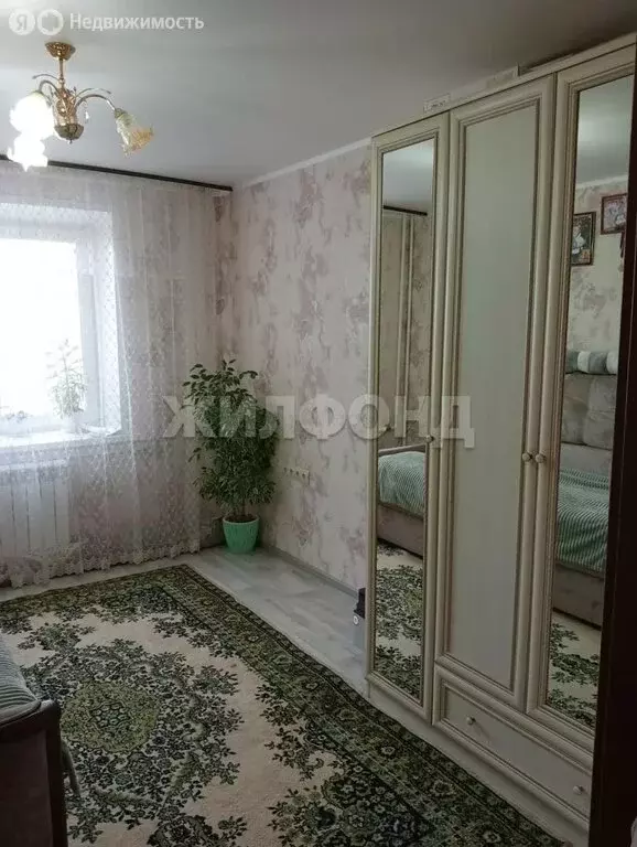 3-комнатная квартира: Бердск, улица Павлова, 10 (64.2 м) - Фото 0