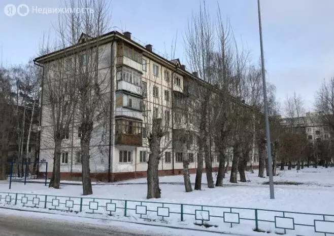 2-комнатная квартира: Тюмень, улица Энергетиков, 58 (43.6 м) - Фото 1