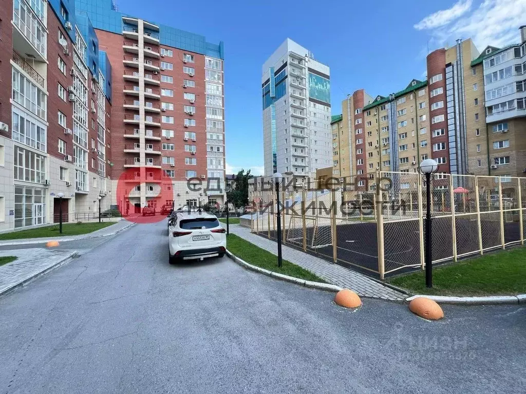 2-к кв. Тюменская область, Тюмень ул. Кузнецова, 15 (93.0 м) - Фото 1