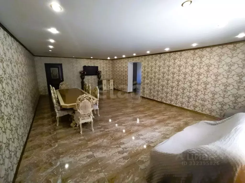 Дом в Волгоградская область, Волгоград Продольная ул., 10 (275 м) - Фото 1
