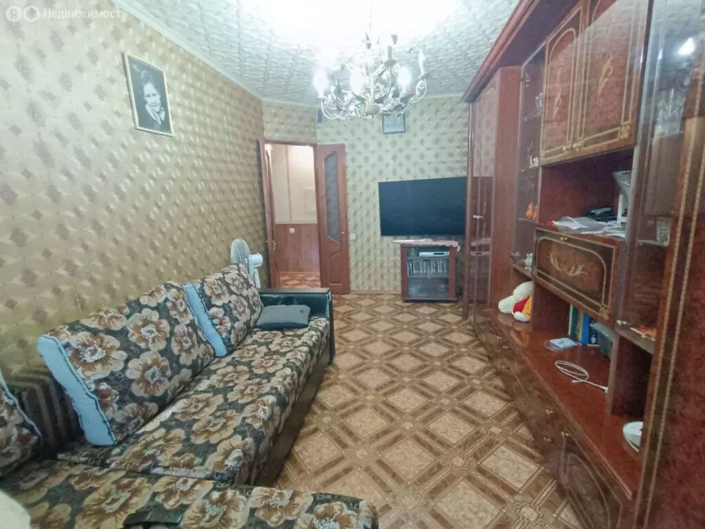 2-комнатная квартира: Шахты, проспект Чернокозова, 146А (43 м) - Фото 0