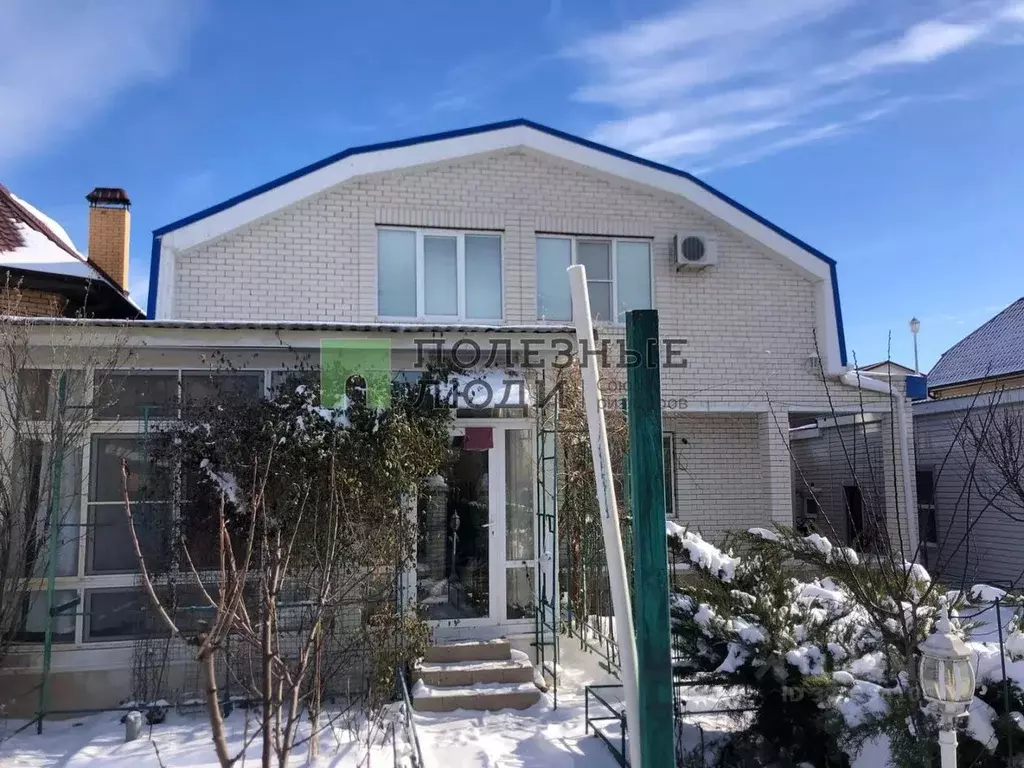 Дом в Астраханская область, Астрахань Тополиная ул. (195 м) - Фото 2