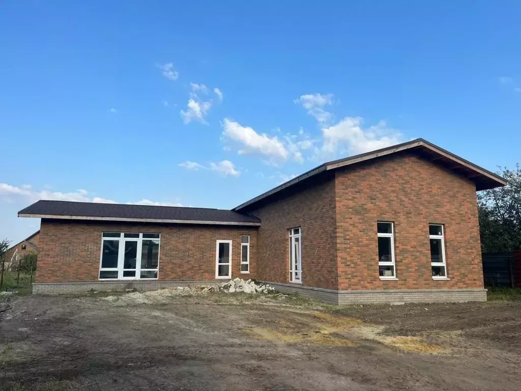 Коттедж в Белгородская область, Старооскольский городской округ, с. ... - Фото 1