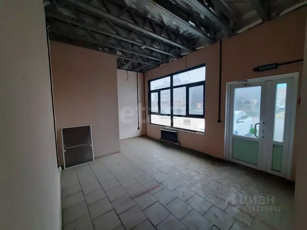 Помещение свободного назначения в Калмыкия, Элиста ул. Сухэ-Батора, 20 ... - Фото 2