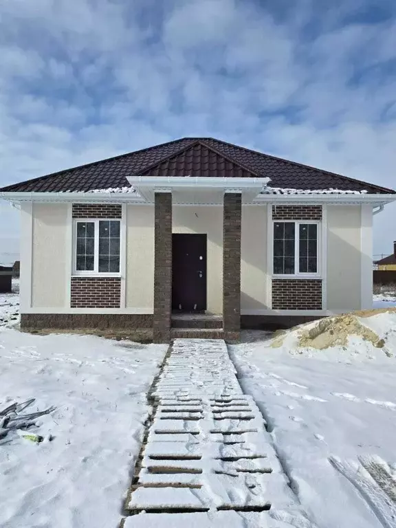 Дом в Белгородская область, Белгородский район, Хохловское с/пос, с. ... - Фото 0