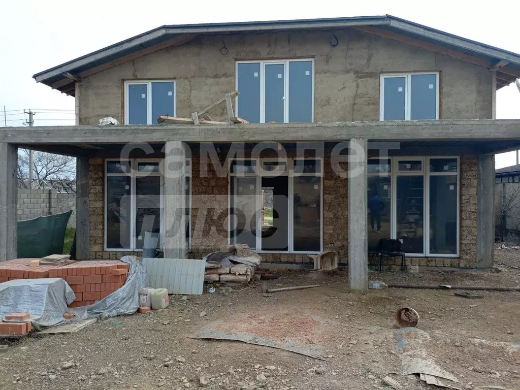 Дом в Крым, Бахчисарайский район, Песчановское с/пос, с. Береговое ул. ... - Фото 1