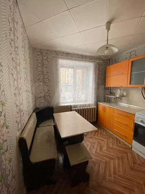 2-к. квартира, 50м, 1/9эт. - Фото 0