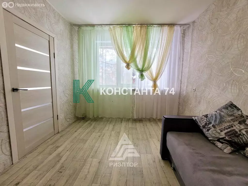 3-комнатная квартира: Миасс, улица Победы, 35 (47 м) - Фото 0