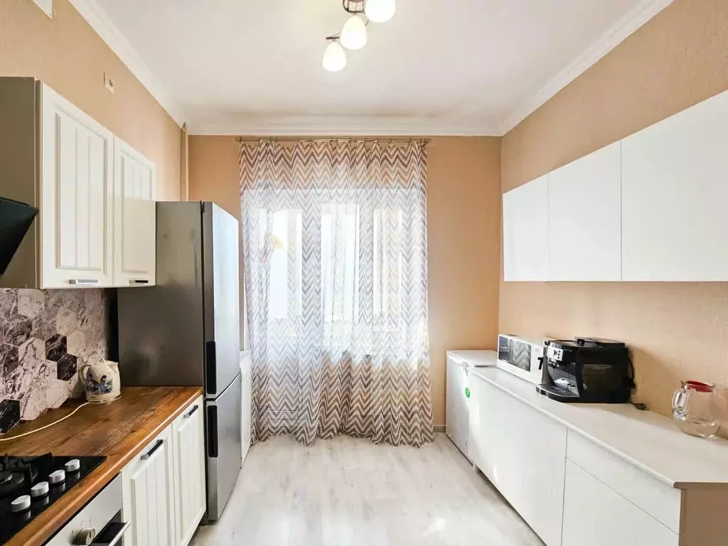 2-к кв. Ханты-Мансийский АО, Ханты-Мансийск Ледовая ул., 19 (82.0 м) - Фото 0