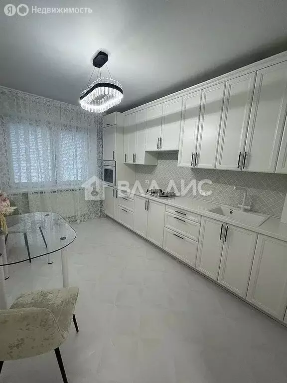 1-комнатная квартира: Калининград, Октябрьская улица, 37 (45 м) - Фото 0