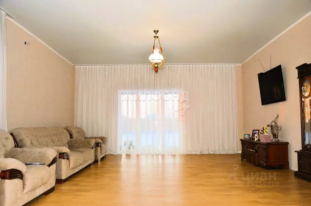 Коттедж в Хакасия, Усть-Абаканский район, с. Зеленое ул. Луговая, 11 ... - Фото 1