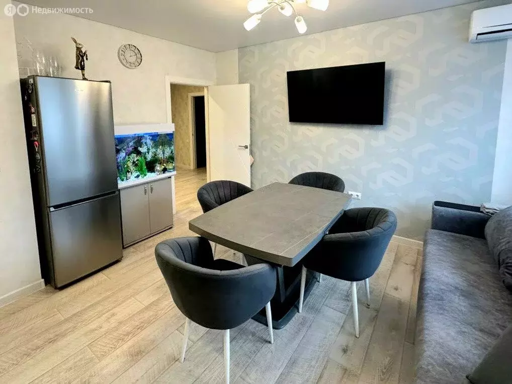 3-комнатная квартира: Ростов-на-Дону, Береговая улица, 73с2 (77 м) - Фото 1