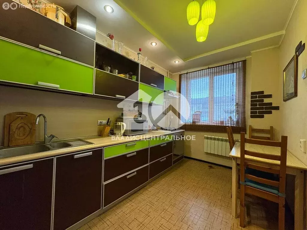 3-комнатная квартира: посёлок Красный Яр, 28 (65.2 м) - Фото 0