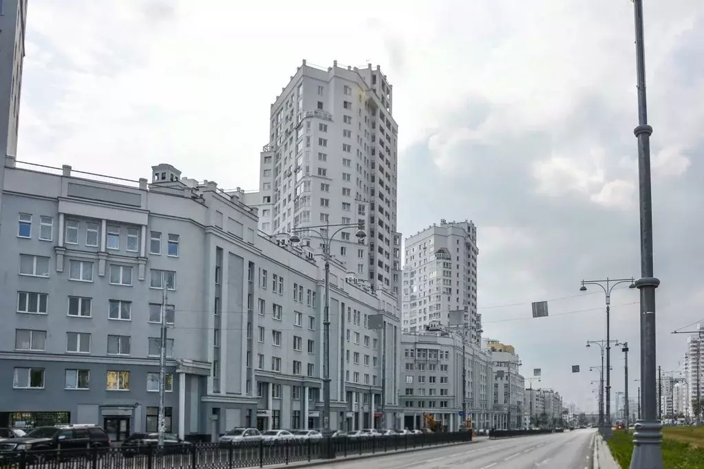 Гараж в Свердловская область, Екатеринбург ул. Татищева, 49 (35 м) - Фото 1