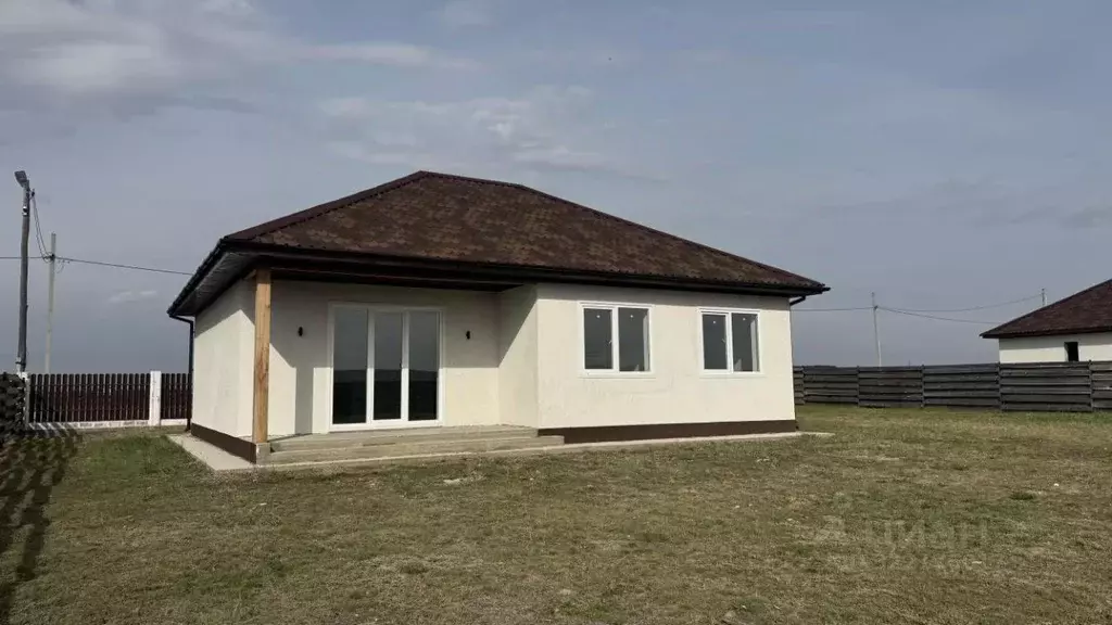 Дом в Хакасия, Алтайский район, с. Белый Яр ул. Кленовая, 12 (101 м) - Фото 0