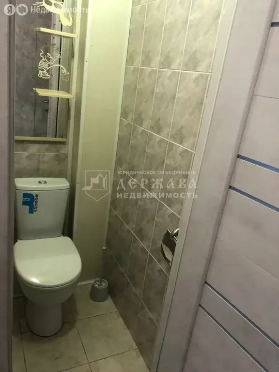 3-комнатная квартира: Кемерово, Комсомольский проспект, 43 (61.4 м) - Фото 2