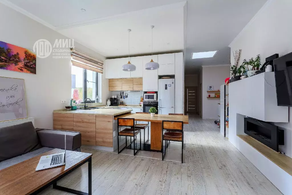 Продается 3-комнатная квартира - Фото 1