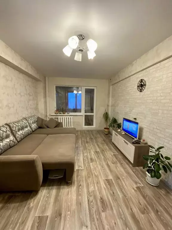 2-к. квартира, 50 м, 6/9 эт. - Фото 1