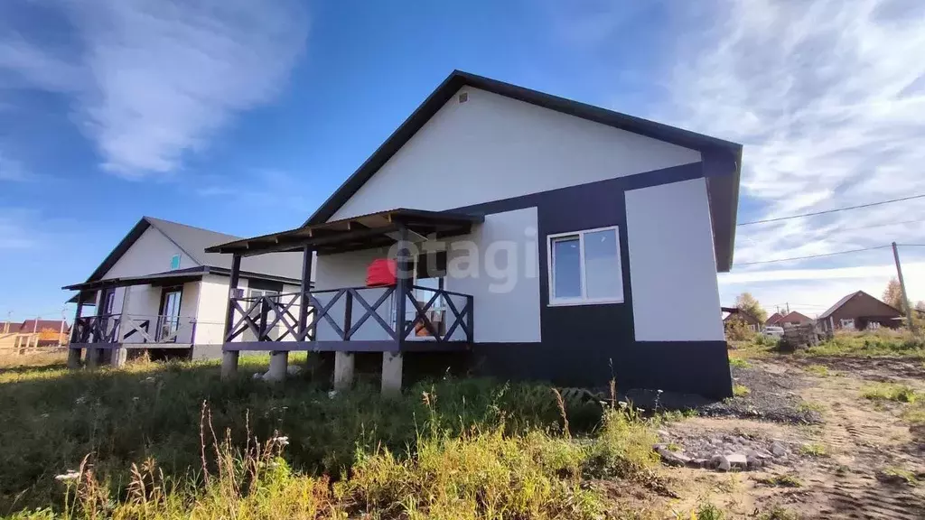 Дом в Башкортостан, Нуримановский район, Баш-Шидинский сельсовет, д. ... - Фото 1