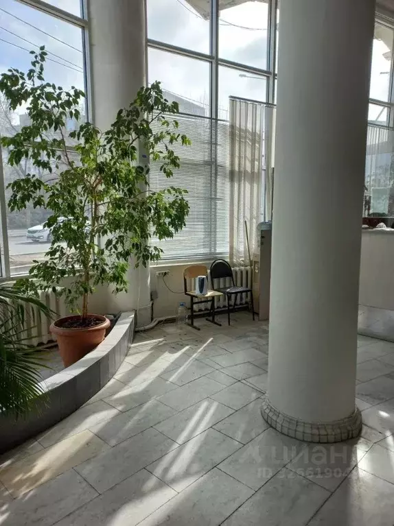 Помещение свободного назначения в Тюменская область, Тюмень ул. ... - Фото 2